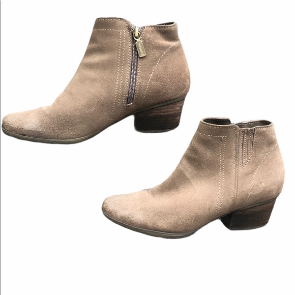 Blondo Waterproof Suede Bootie - Picture 2 of 9